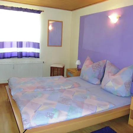 Apartment Roomy In Lichtenhain With Pond