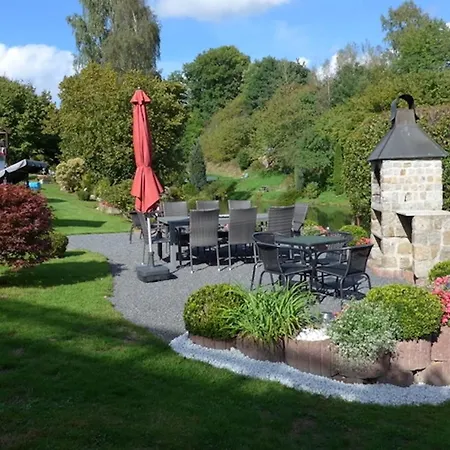 Apartment Roomy In Lichtenhain With Pond