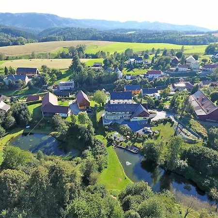 Apartment Roomy In Lichtenhain With Pond *