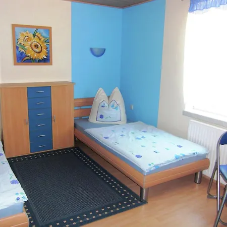 Roomy In Lichtenhain With Pond * Lichtenhain (Sebnitz)