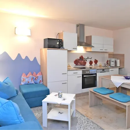Apartment Roomy In Lichtenhain With Pond