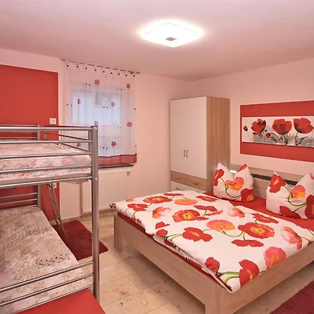 Апартаменты Roomy In With Pond Lichtenhain (Sebnitz)