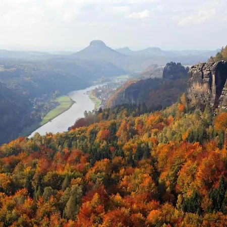 Mit Teich In * Lichtenhain (Sebnitz)