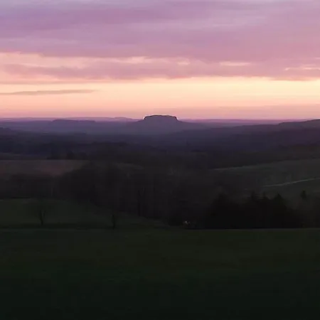 Apartment Roomy In With Pond *