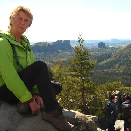 Roomy In With Pond *