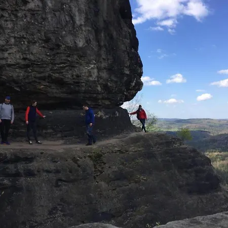 Roomy In With Pond *