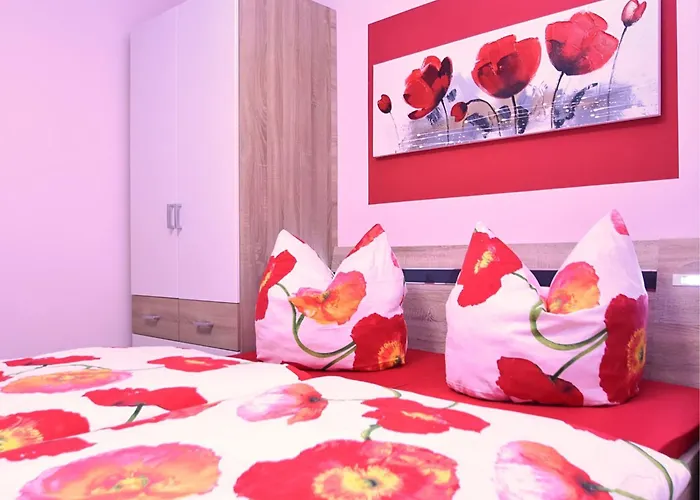 Daire Roomy In With Pond *