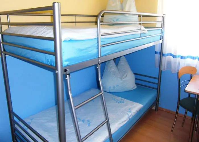 Roomy In With Pond Lichtenhain (Sebnitz)